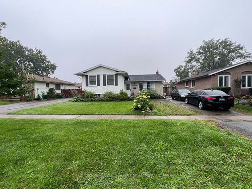8166 Paddock Trail Dr, Niagara Falls, ON, L2H1X3 | Card Image