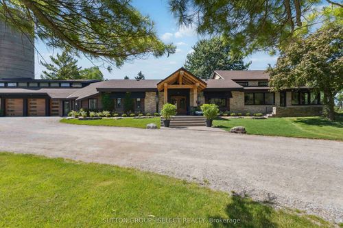 10096 Charlton Dr, Middlesex Centre, ON, N0M1P0 | Card Image