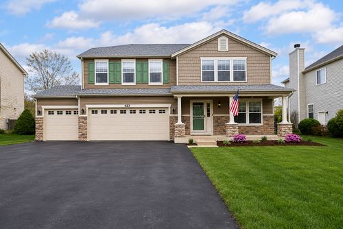 992 Mackenzie Dr, Antioch, IL, 60002-6418 | Card Image