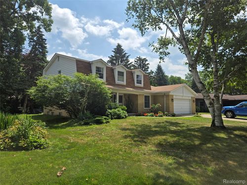 17328 Mcnamara Dr, Livonia, MI, 48152-3114 | Card Image
