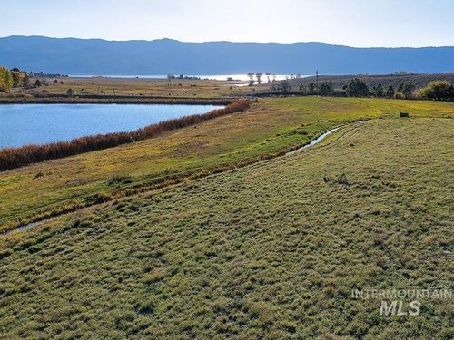 23 Hall Ln, Cascade, ID, 83611 | Card Image