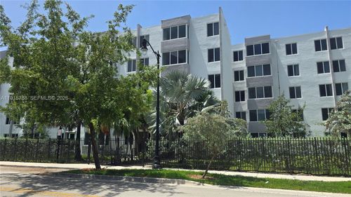 510-250 180th Dr, Sunny Isles Beach, FL, 33160-2796 | Card Image