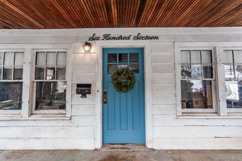 616 Union Ave, Peekskill, NY, 10566-5506 | Card Image