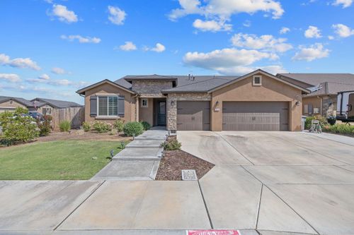 254 Rebel St, Reedley, CA, 93654-2799 | Card Image