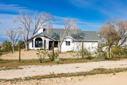 328 E Dana, Ridgecrest, CA, 93555 | Card Image