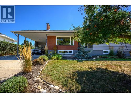 2104 25 Ave, Vernon, BC, V1T1M9 | Card Image