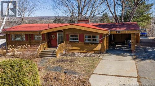 49 Pugsley St, Nackawic, NB, E6G1B1 | Card Image