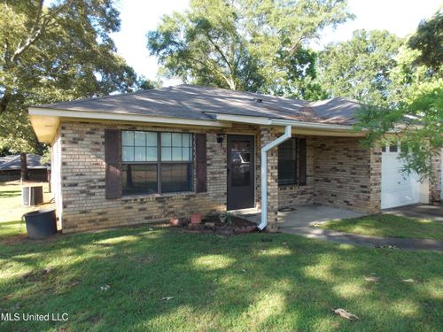 east-1400 White Street, McComb, MS, 39648 | Card Image
