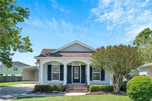 1560 Allo Ave, Marrero, LA, 70072-4031 | Card Image