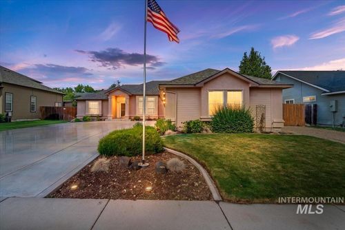 2065 S Trapper Cove Ave, Boise, ID, 83709-8502 | Card Image