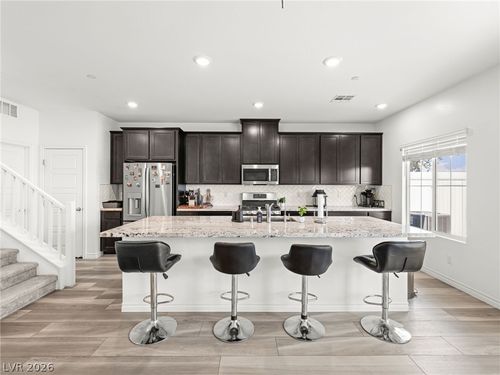 8102-3753 Canis Minor Ln, Henderson, NV, 89052-8818 | Card Image