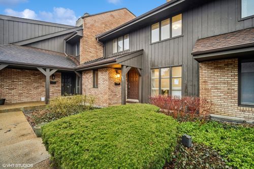 1864 Mission Hills Ln, Northbrook, IL, 60062-5758 | Card Image