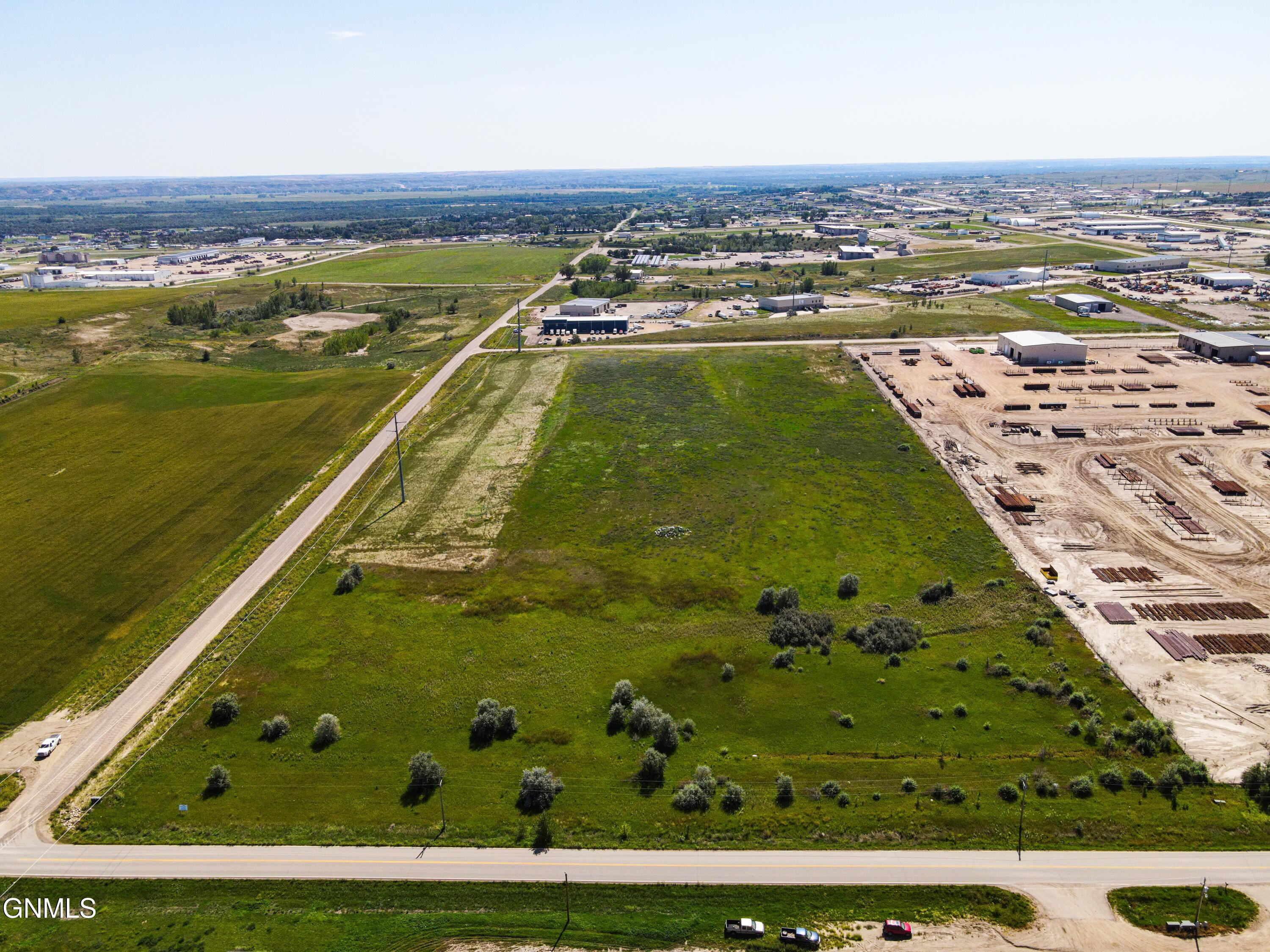 Land in Williston 3