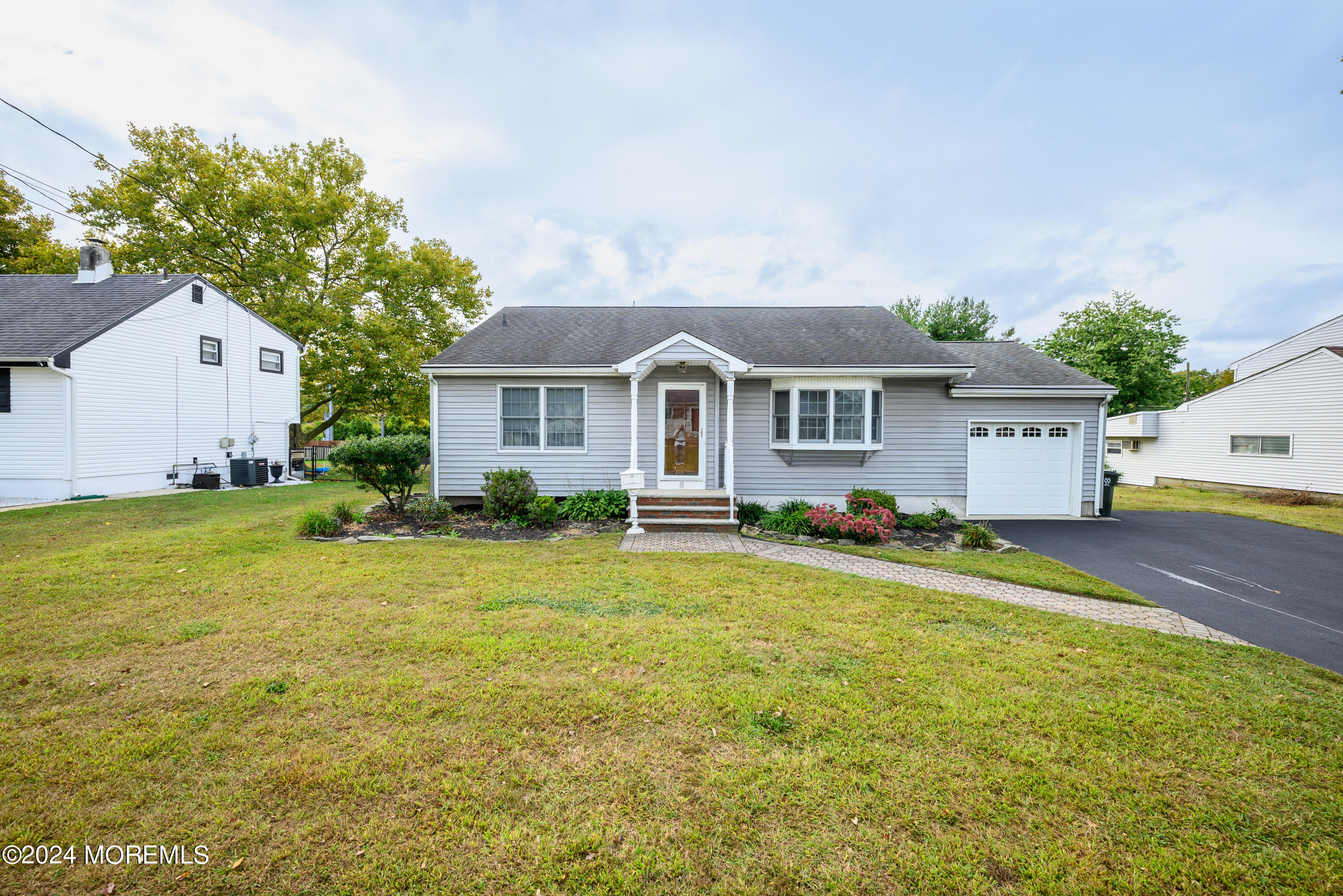 Parkview Dr, Hazlet, NJ 07730