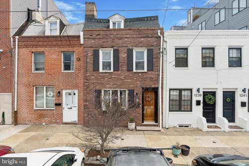 1237 E Moyamensing Ave, PHILADELPHIA, PA, 19147-5326 | Card Image