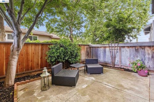 3551 Norton Way, Pleasanton, CA, 94566-7904 | Card Image