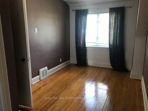 159 Avondale Ave, North York, ON, M2N2V4 | Card Image