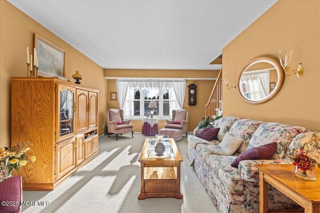18 Sweetbriar Trl, House other with 4 bedrooms, 3 bathrooms and null parking in Howell NJ | Image 6