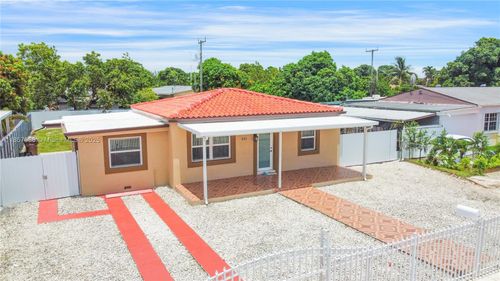 241-241 E 16th St, Hialeah, FL, 33010-3129 | Card Image