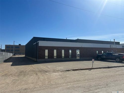 bay-a-829 50th Street E, Saskatoon, SK, S7K3Y5 | Card Image