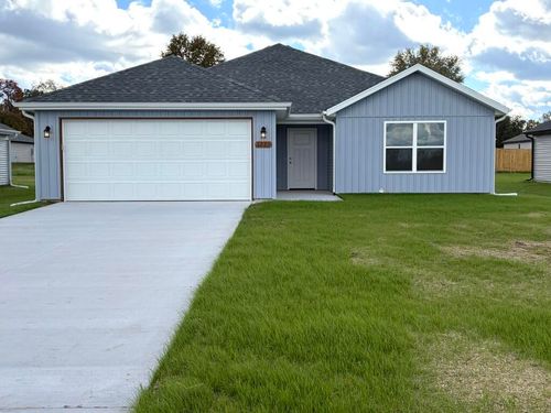 1220 Kemp Dr, Bolivar, MO, 65613-9635 | Card Image