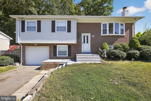 4736 Kirkdale Dr, WOODBRIDGE, VA, 22193-4840 | Card Image