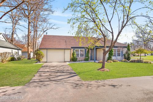 538 Petunia Ln N, Whiting, NJ, 08759-4318 | Card Image