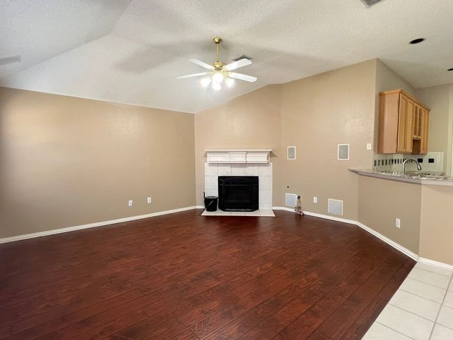 11015 Tree Shadow Ln, House other with 3 bedrooms, 2 bathrooms and null parking in Frisco TX | Image 7