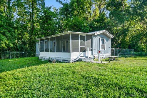 1940 Cr 428, Lake Panasoffkee, FL, 33538-5529 | Card Image