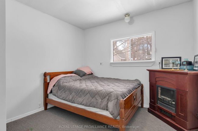 27 Thurlow Queen St, House other with 4 bedrooms, 1 bathrooms and 2 parking in Plainfield ON | Image 16