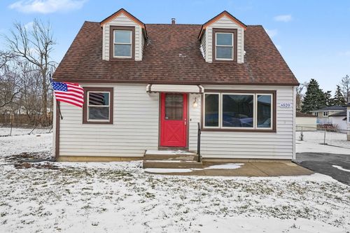 6520 W 82nd St, Burbank, IL, 60459-1714 | Card Image