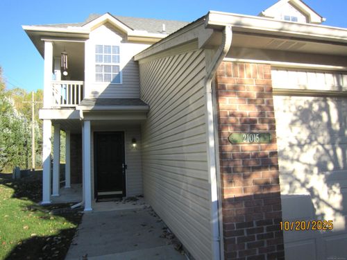 21015 Cooper Dr, Macomb, MI, 48044-6604 | Card Image