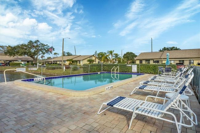 D - 2709 60 Th Avenue Plz N, Condo with 2 bedrooms, 2 bathrooms and null parking in BRADENTON FL | Image 27