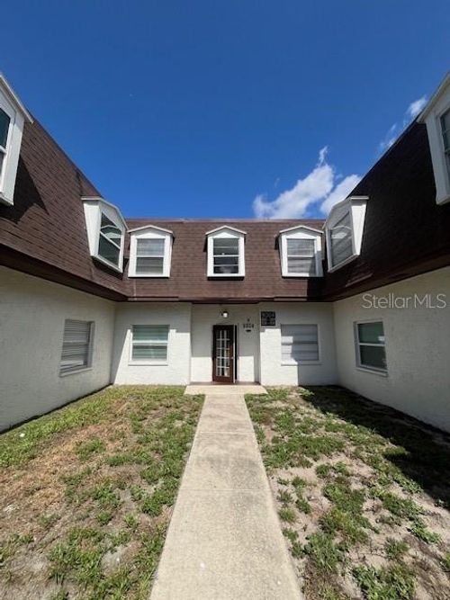 k104-9004 Tudor Dr, TAMPA, FL, 33615-3750 | Card Image