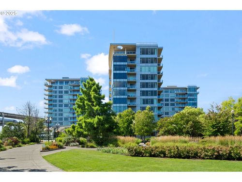 1900 S River Dr, Portland, OR, 97201-8043 | Card Image