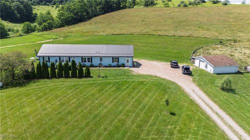 4216 Stone Creek Rd Sw, Stone Creek, OH, 43840-9499 | Card Image