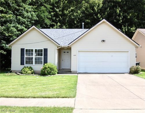 6373 Jefferson Ave, North Ridgeville, OH, 44039-3271 | Card Image