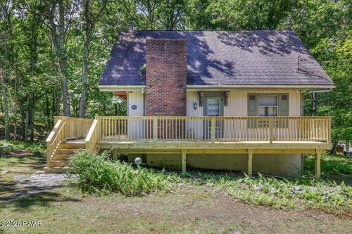 1107 Grouse Ct, Bushkill, PA, 18324-8086 | Card Image