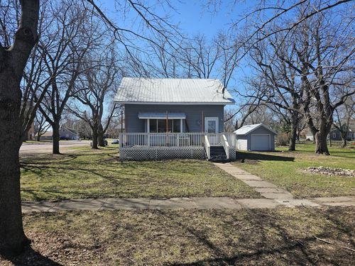 212 S Center St, Ceylon, MN, 56121-4052 | Card Image