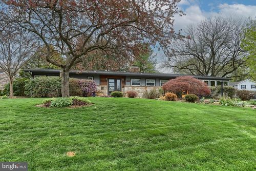 324 Leearden Rd, HERSHEY, PA, 17033-2139 | Card Image