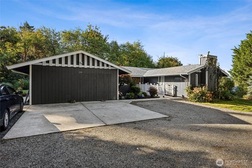 2020 10th Street Pl Sw, Puyallup, WA, 98371-7321 | Card Image