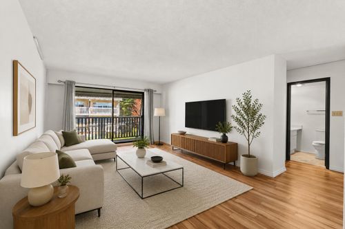 315-310 W 3rd St, North Vancouver, BC, V7M1G4 | Card Image