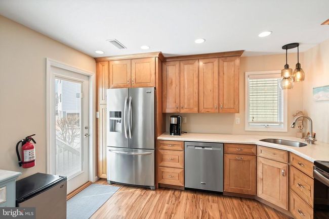 10 W Essex Ave, Home with 3 bedrooms, 3 bathrooms and null parking in Harvey Cedars NJ | Image 27