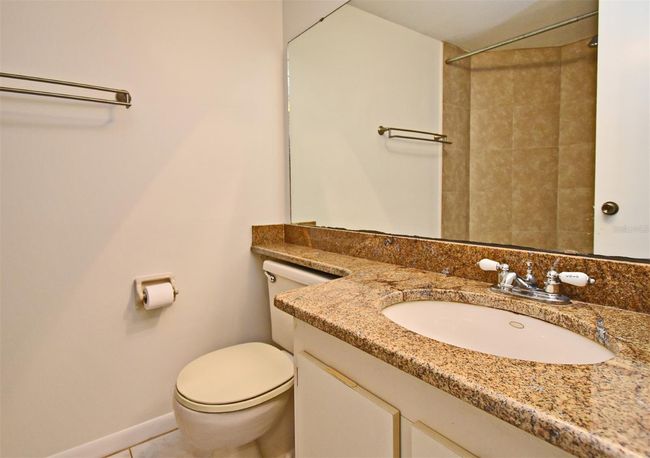 Hall bath | Image 26