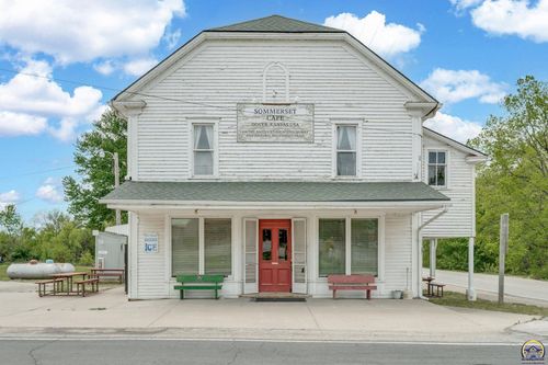 5701 Sw Douglas Rd, Topeka, KS, 66610-9734 | Card Image