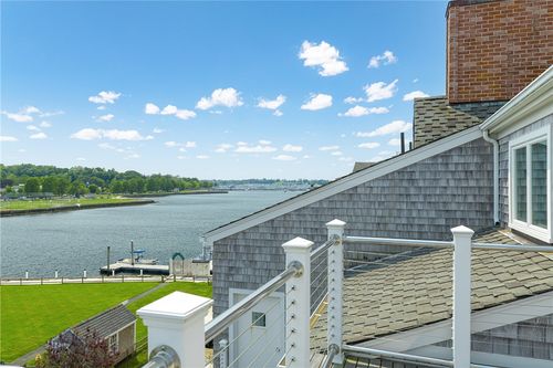 24-31 Coddington, Newport, RI, 02840 | Card Image