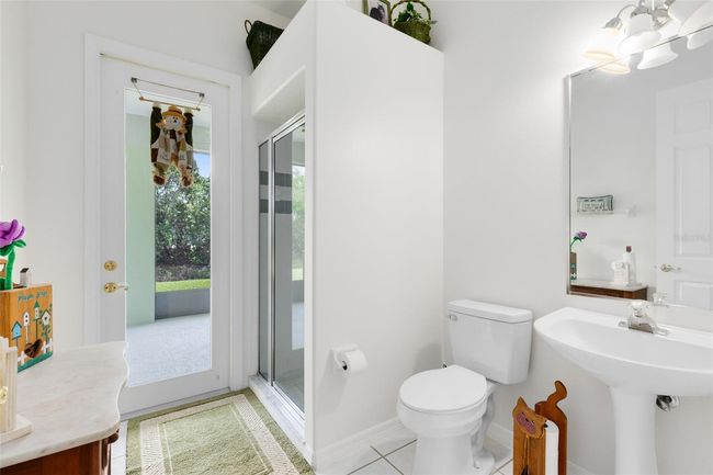 Bathroom 3 | Image 30