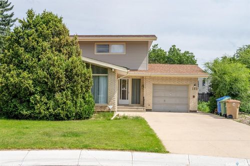 145 Mayfair Cres, Regina, SK, S4S4J1 | Card Image