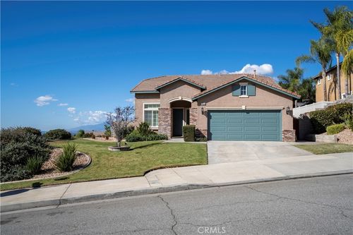 7446 Tioga Ln, Highland, CA, 92346 | Card Image