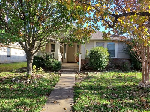 802 Bull Creek Pkwy, Cedar Park, TX, 78613-6951 | Card Image